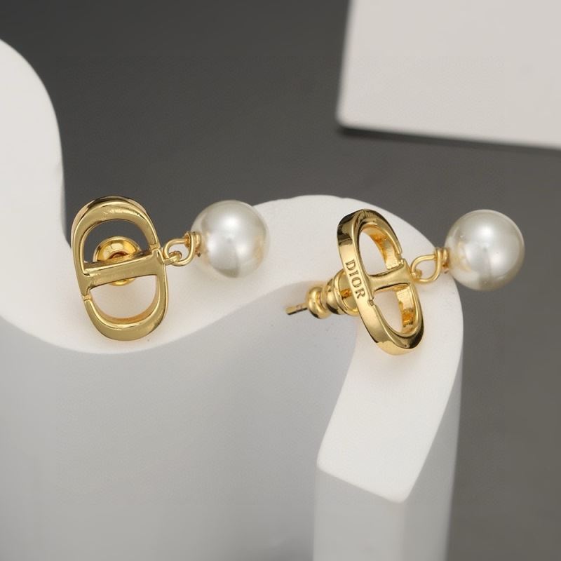 chr1st1an D10r earrings